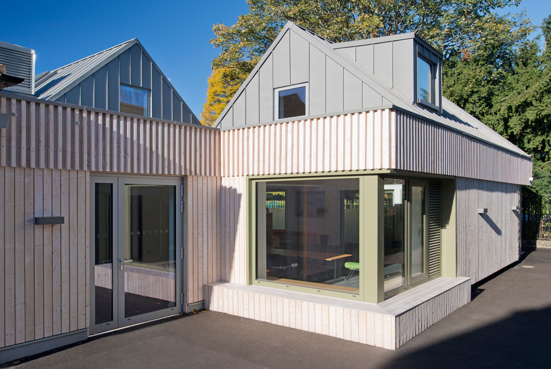 Sarah-Wigglesworth-Architects Kingsgate School Exterior Timber 3600