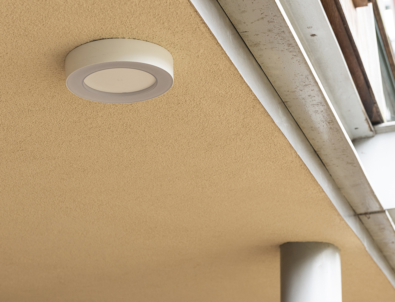 Sarah-Wigglesworth-Architects R20 soffit insulation